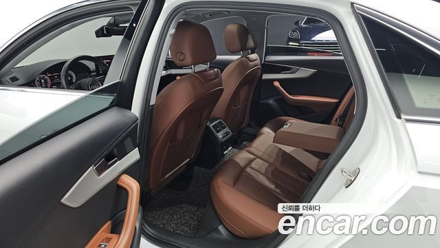 Audi A4 2021 — photo 12