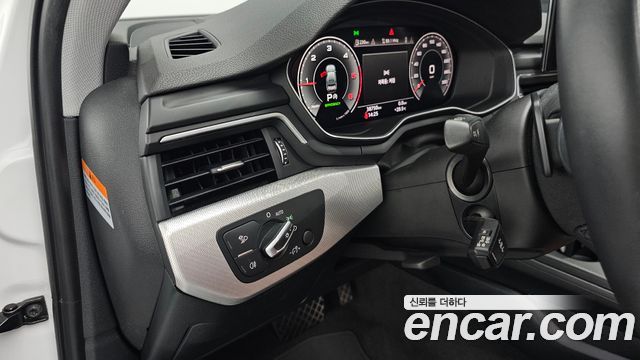 Audi A4 2021 — photo 18