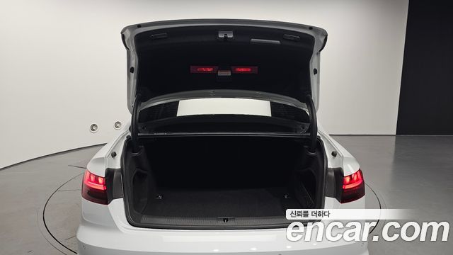 Audi A4 2021 — photo 20