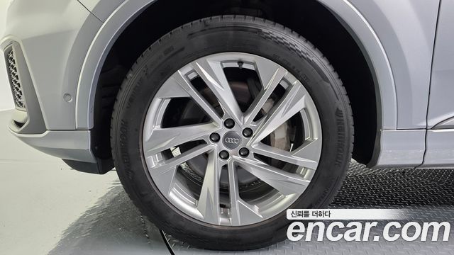Audi Q7 2021 — photo 5