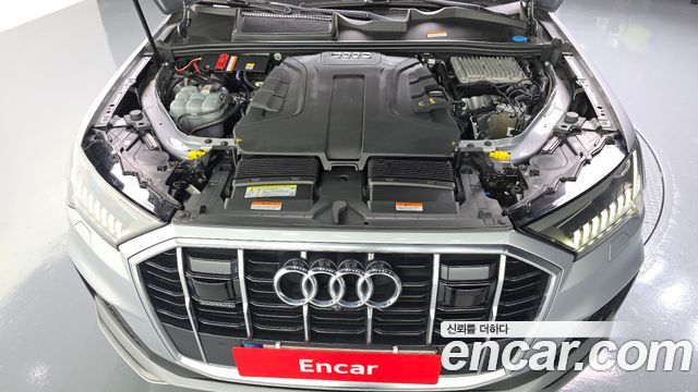 Audi Q7 2021 — photo 6