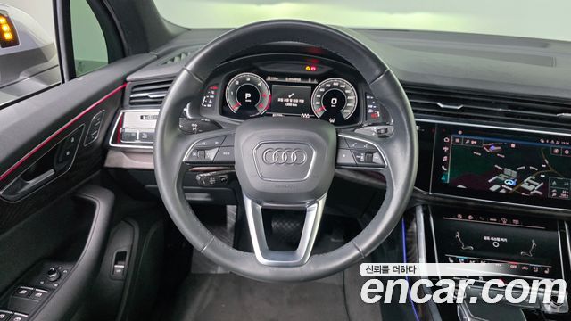Audi Q7 2021 — photo 19