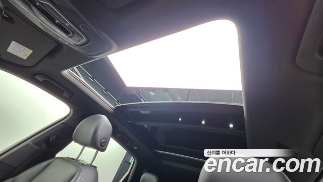 Audi Q7 2021 — photo 32