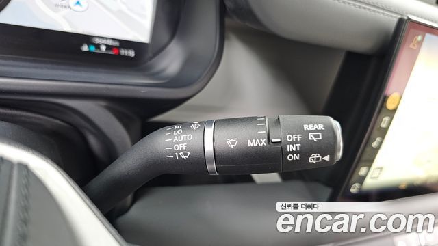 Land Rover Defender 2023 — photo 28