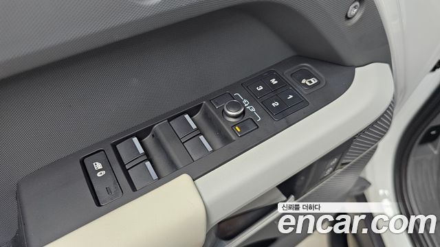 Land Rover Defender 2023 — photo 29