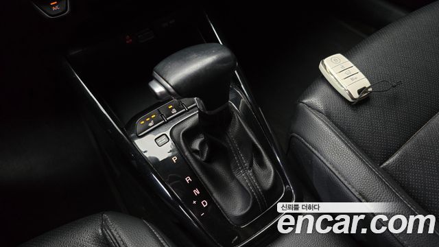 Kia Stonic 2018 — photo 12