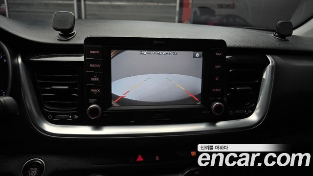 Kia Stonic 2018 — photo 20
