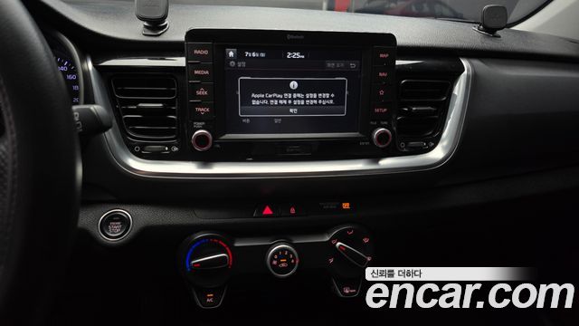 Kia Stonic 2018 — photo 21