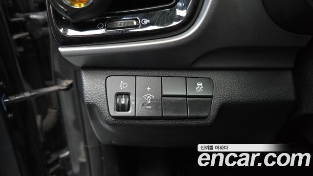 Kia Stonic 2018 — photo 24