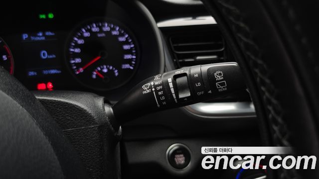 Kia Stonic 2018 — photo 26