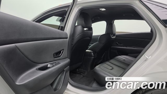 Hyundai AVANTE 2022 — photo 17