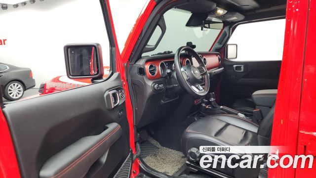 Jeep Wrangler 2021 — photo 13
