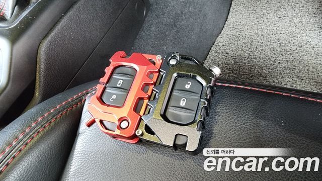 Jeep Wrangler 2021 — photo 29