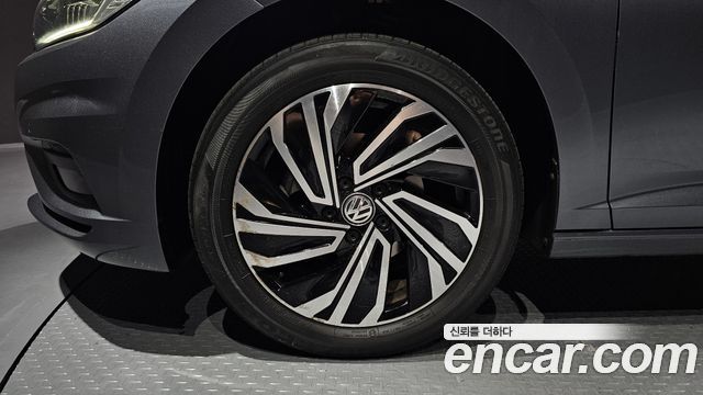 Volkswagen Jetta 2021 — photo 5
