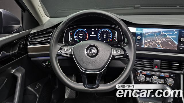 Volkswagen Jetta 2021 — photo 19