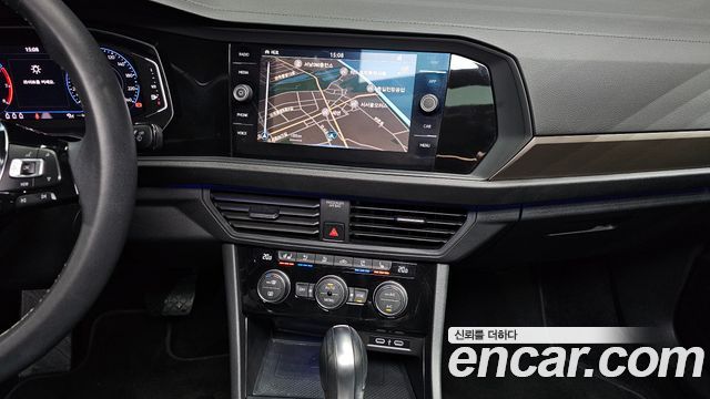 Volkswagen Jetta 2021 — photo 20