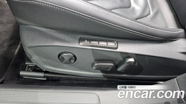 Volkswagen Jetta 2021 — photo 24