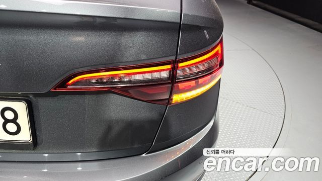 Volkswagen Jetta 2021 — photo 9