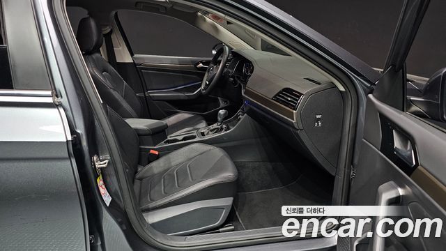 Volkswagen Jetta 2021 — photo 16