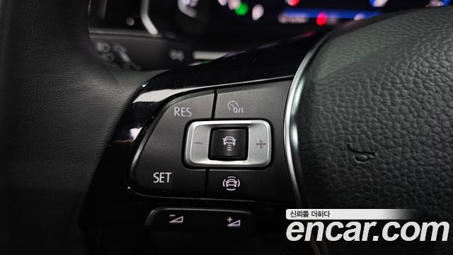 Volkswagen Jetta 2021 — photo 31