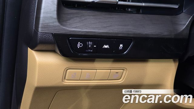 Kia Canival 2023 — photo 19
