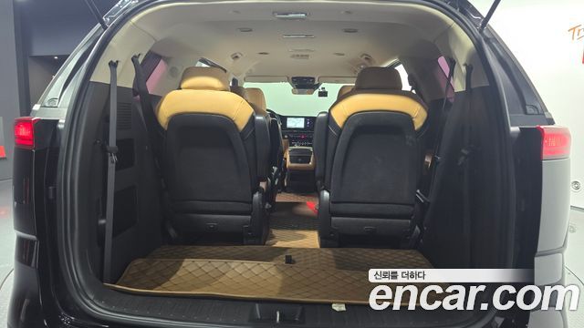 Kia Canival 2023 — photo 30
