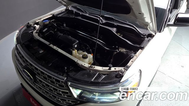 Ford Explorer 2022 — photo 6
