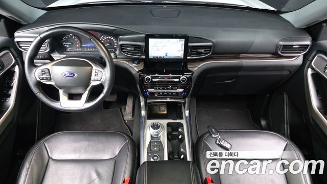 Ford Explorer 2022 — photo 10