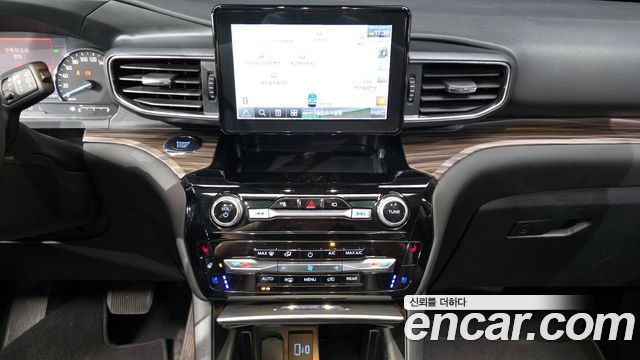 Ford Explorer 2022 — photo 20