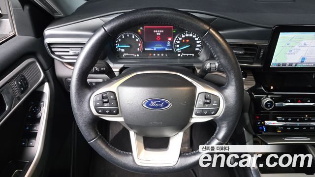 Ford Explorer 2022 — photo 21