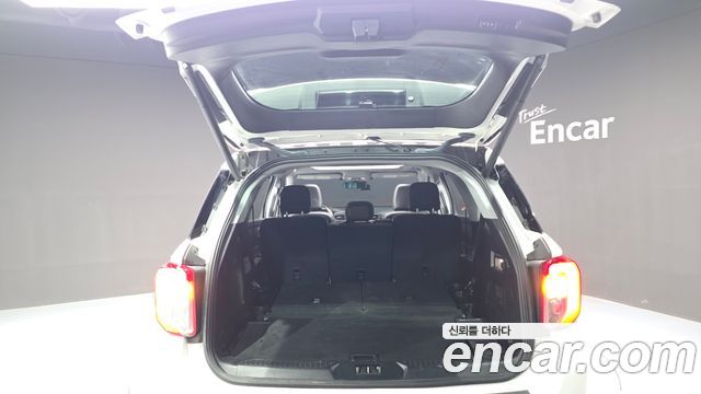 Ford Explorer 2022 — photo 24