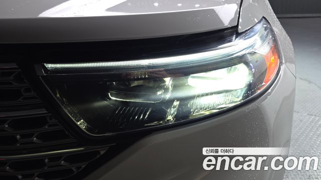 Ford Explorer 2022 — photo 8