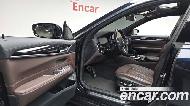 BMW Gran Turismo 2023 — photo 13