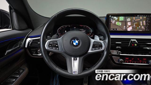 BMW Gran Turismo 2023 — photo 18