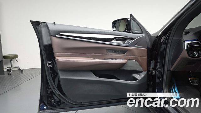 BMW Gran Turismo 2023 — photo 14