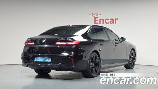 BMW i7 2024 — photo 2