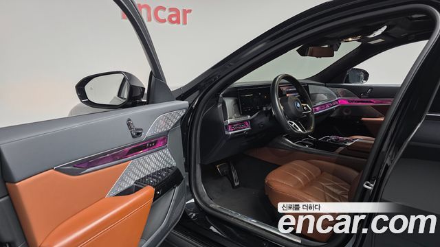 BMW i7 2024 — photo 13