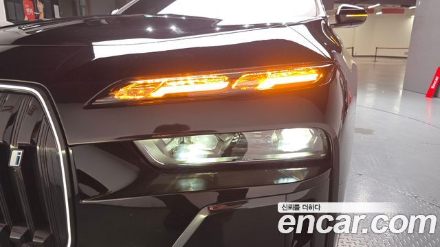 BMW i7 2024 — photo 8
