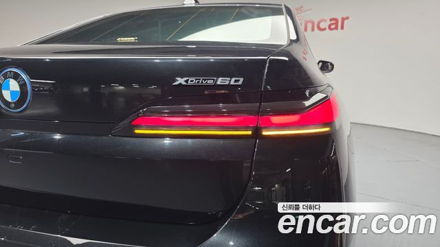 BMW i7 2024 — photo 9