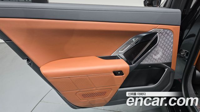 BMW i7 2024 — photo 15