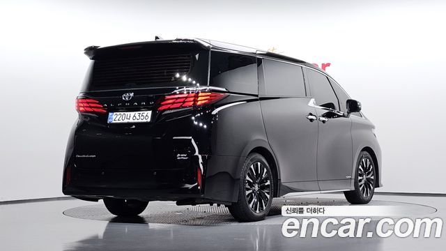 Toyota Alphard 2024 — photo 2