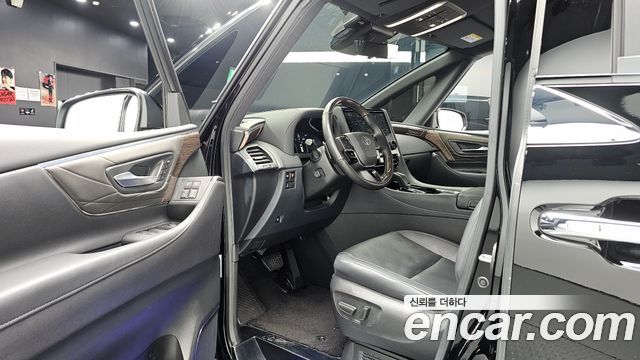Toyota Alphard 2024 — photo 13