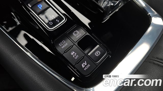 Toyota Alphard 2024 — photo 27
