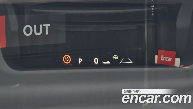 Toyota Alphard 2024 — photo 28