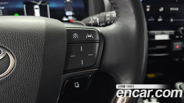 Toyota Alphard 2024 — photo 30