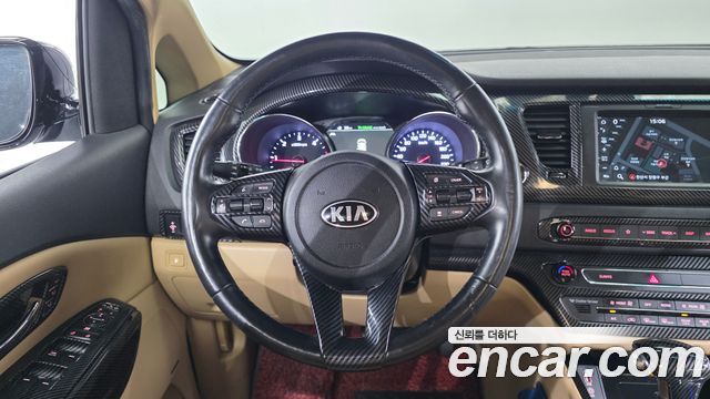 Kia Canival 2019 — photo 20
