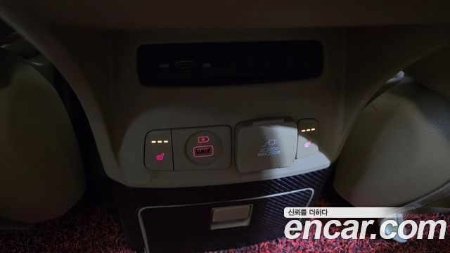 Kia Canival 2019 — photo 33