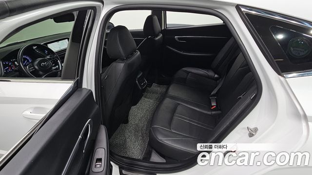 Hyundai Sonata 2023 — photo 12