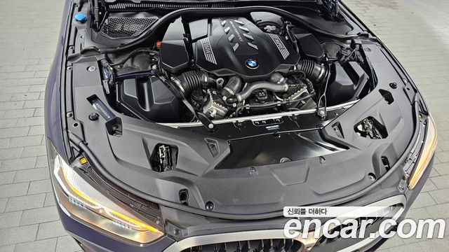 BMW 8-Series 2024 — photo 6