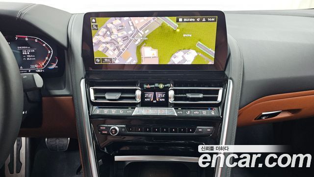 BMW 8-Series 2024 — photo 18